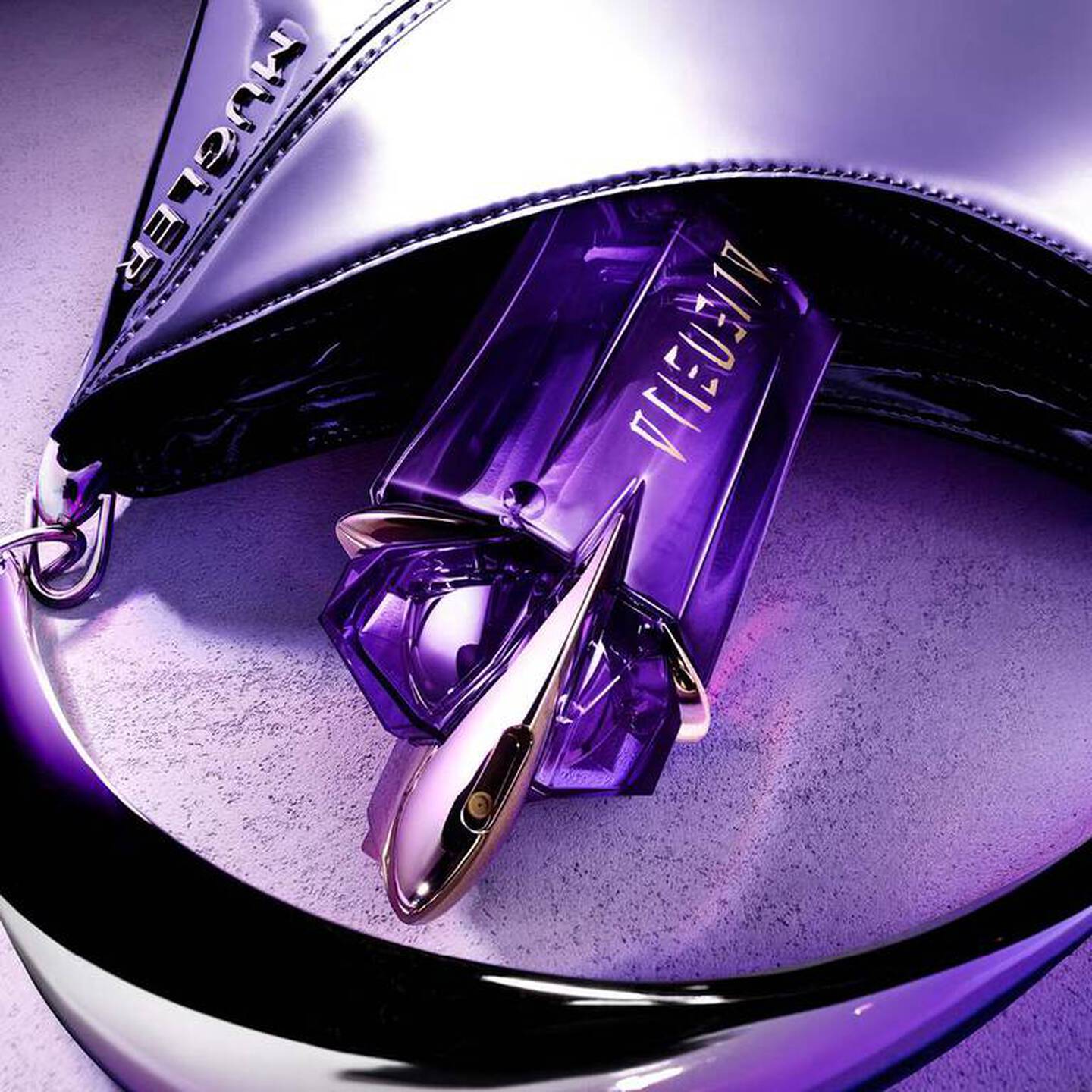 Alien - Mugler – Image 3
